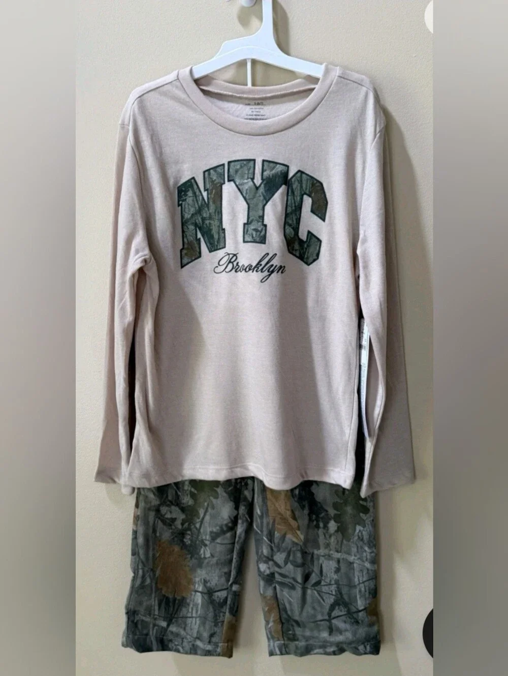 Grayson Threads Kids Boys' 2pc NYC Camouflage Long Sleeve Pajama Set - Beige M